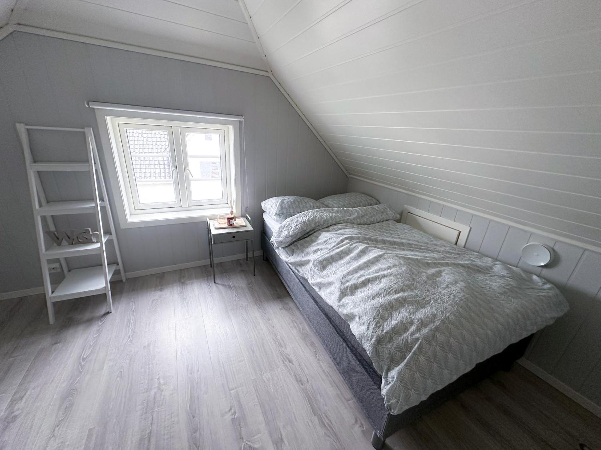Stylish & Bright Penthouse - Office - 5 Star Location! Apartment Egersund Exterior photo